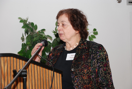 Awardee Sheila Hoffman adresses the audience